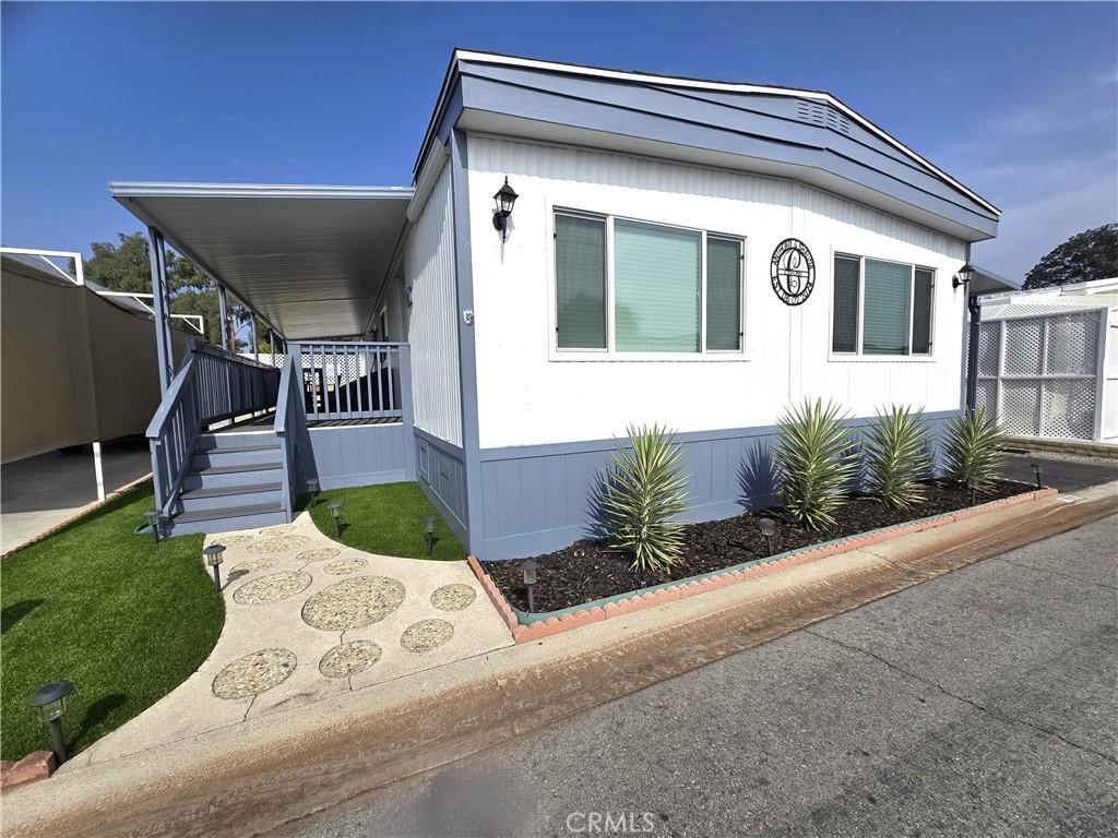 MLS #DW25252397 image #0