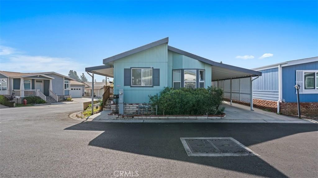 MLS #DW25254035 image #0