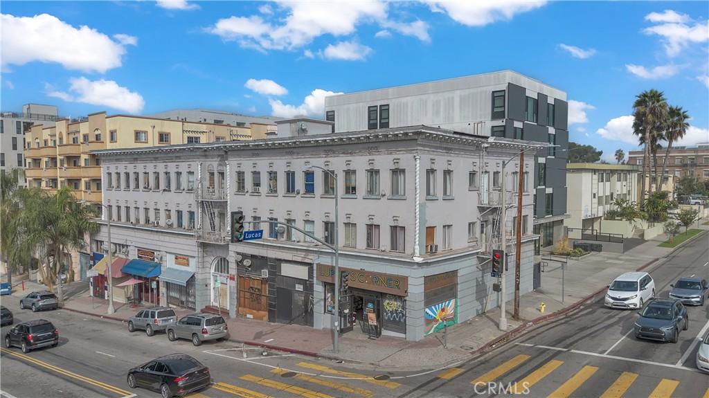 MLS #DW25254858 img 0