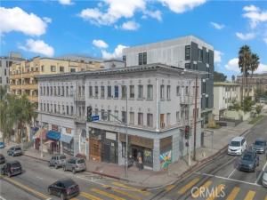 MLS #DW25254858 img 0