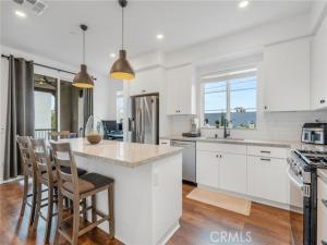 MLS #DW25255360 image #0