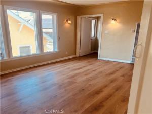 MLS #DW25256547 image #0