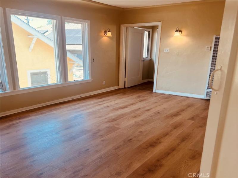 MLS #DW25256547 image #0