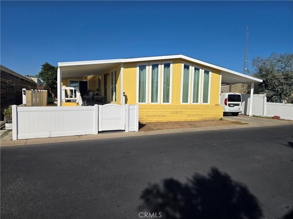 MLS #DW25256642 image #0