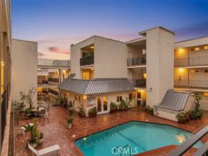 MLS #DW25257154 image #0