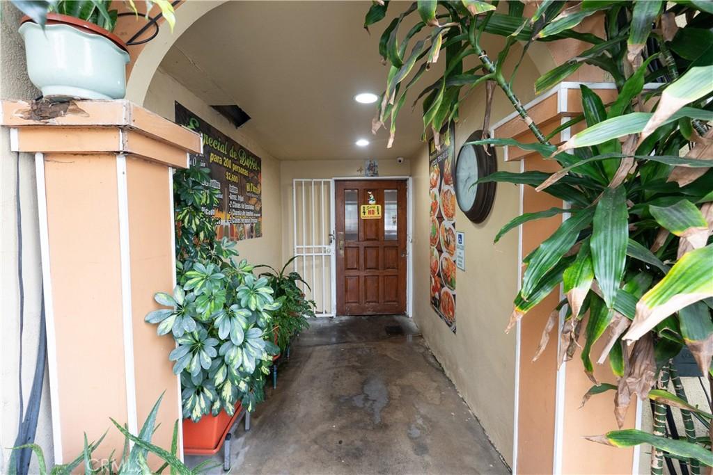 MLS #DW25261339 img 0