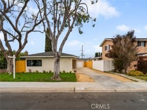 MLS #DW25261887 image #0