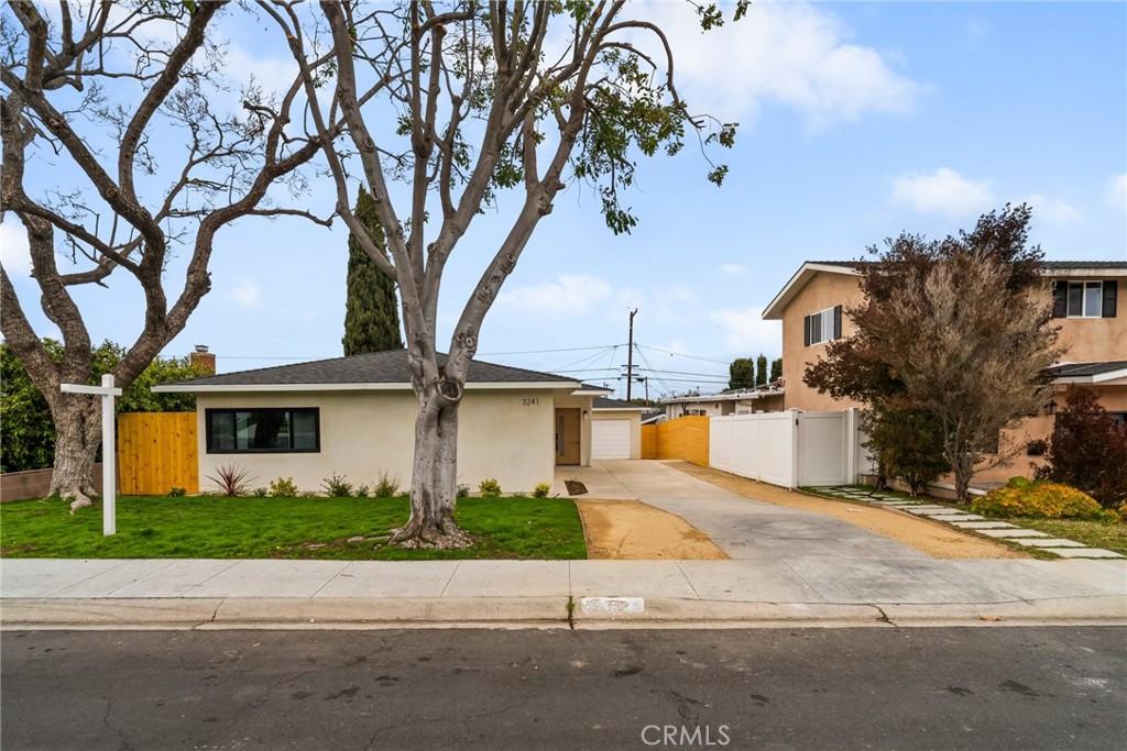 MLS #DW25261887 image #0