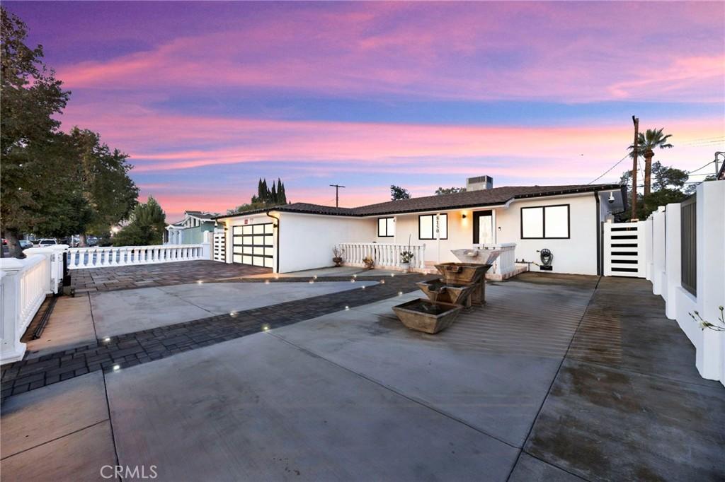 MLS #DW25266261 image #0