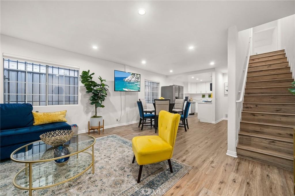 MLS #DW25269749 image #0