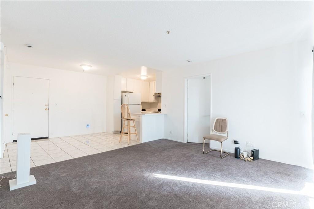 MLS #DW25270615 image #0