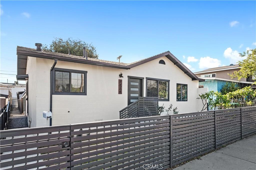 MLS #DW25271649 image #0