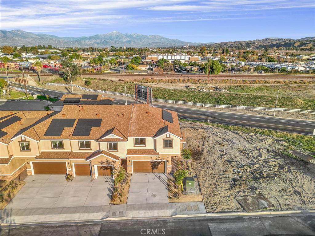 MLS #DW25271919 image #0