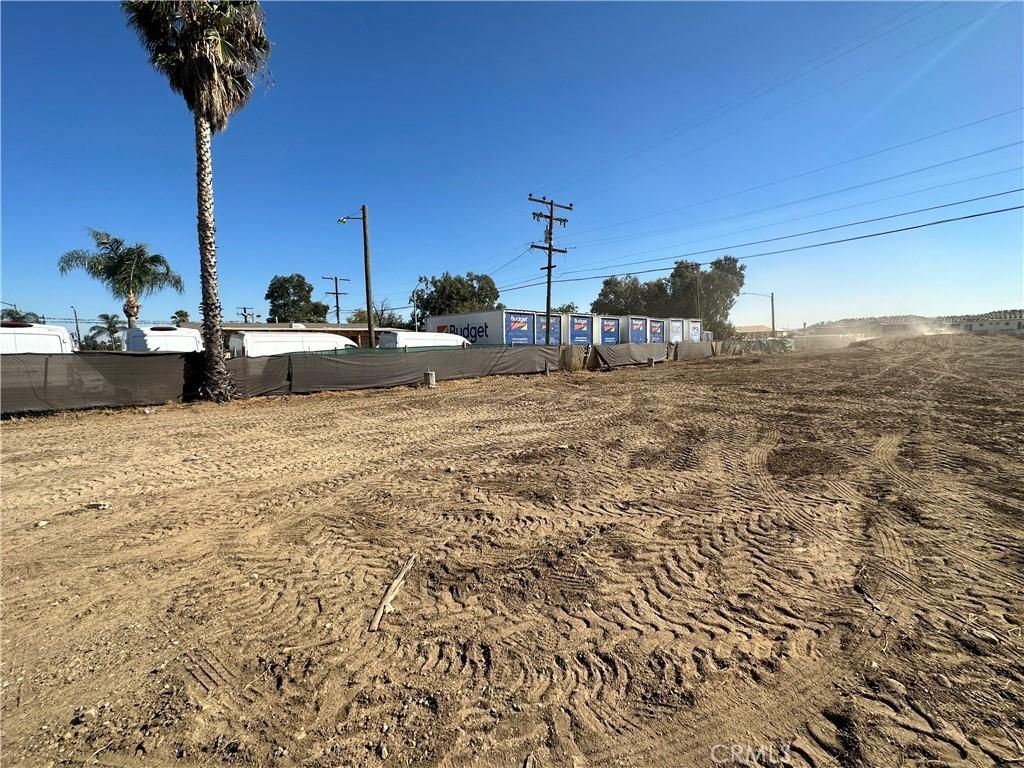 MLS #DW25272557 image #0