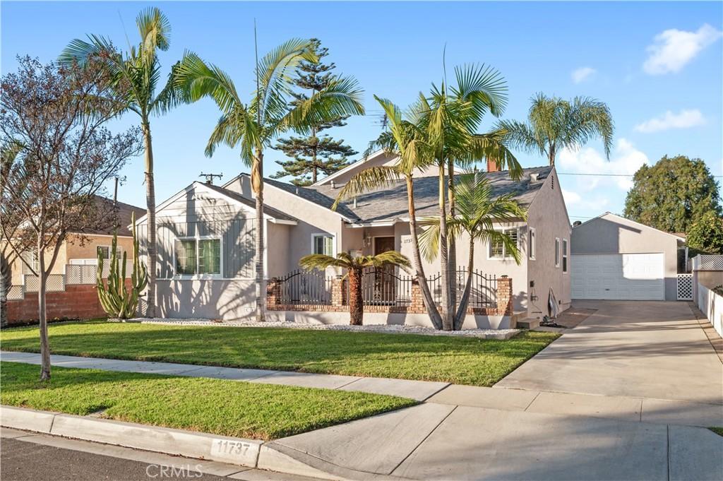 MLS #DW25272895 image #0