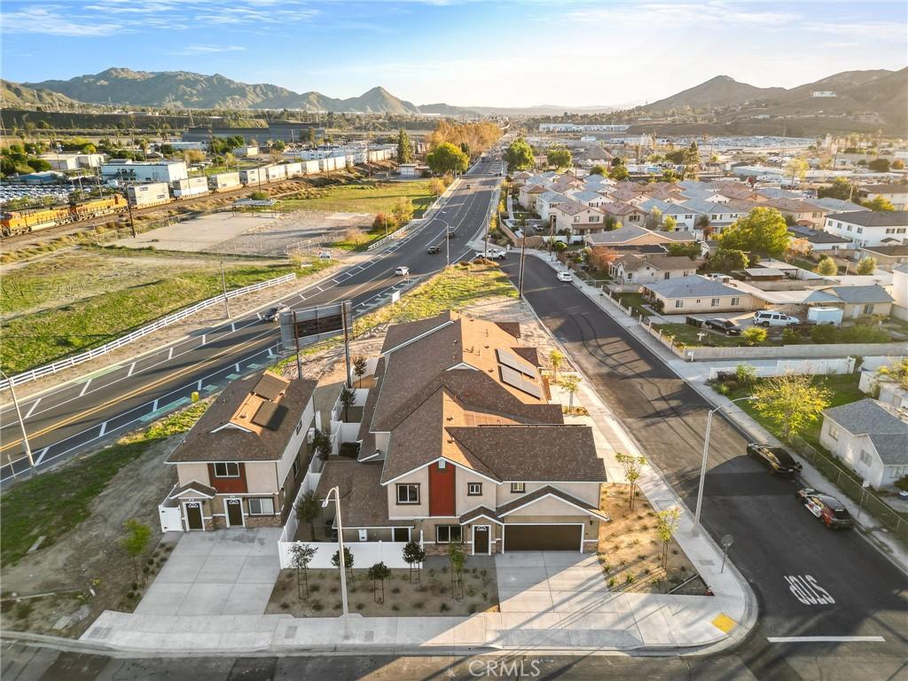 MLS #DW25273706 image #0