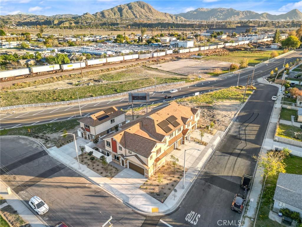 MLS #DW25274073 image #0