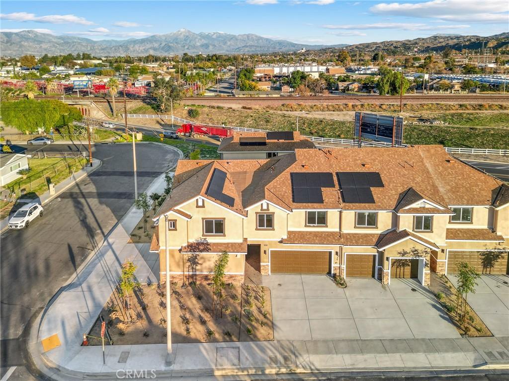 MLS #DW25274080 image #0