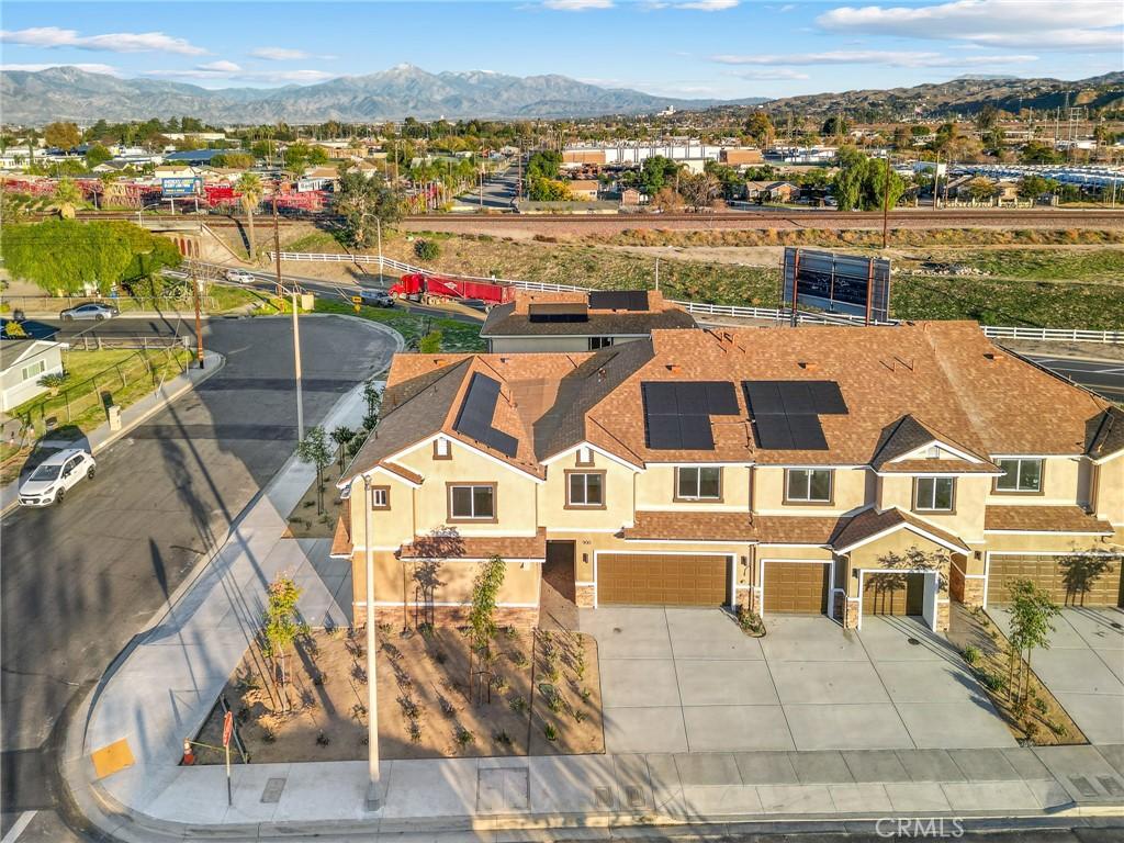 MLS #DW25274080 image #0