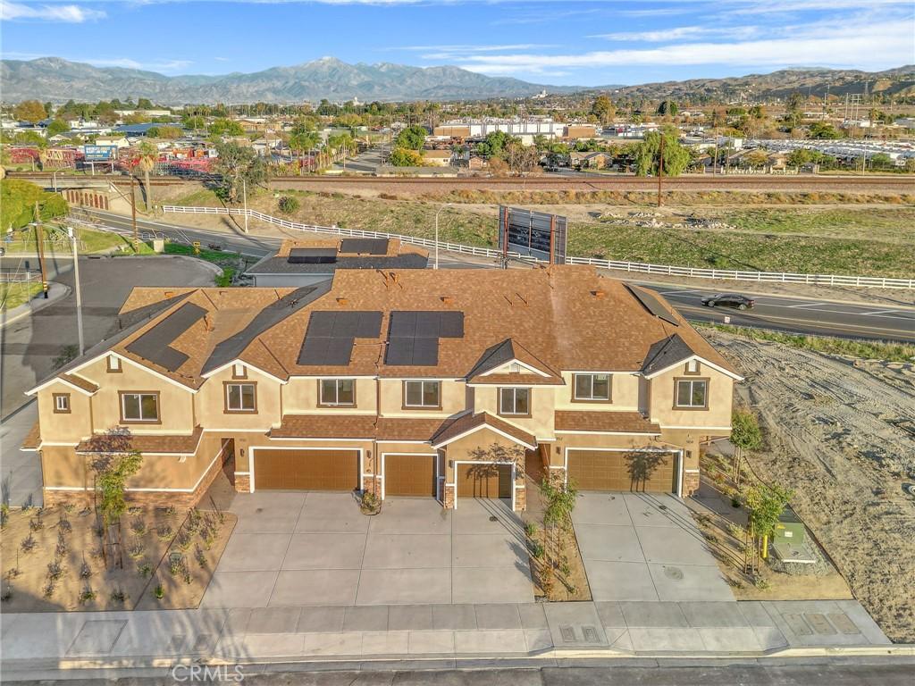 MLS #DW25274087 image #0