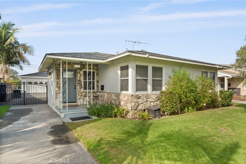 MLS #DW25280444 image #0