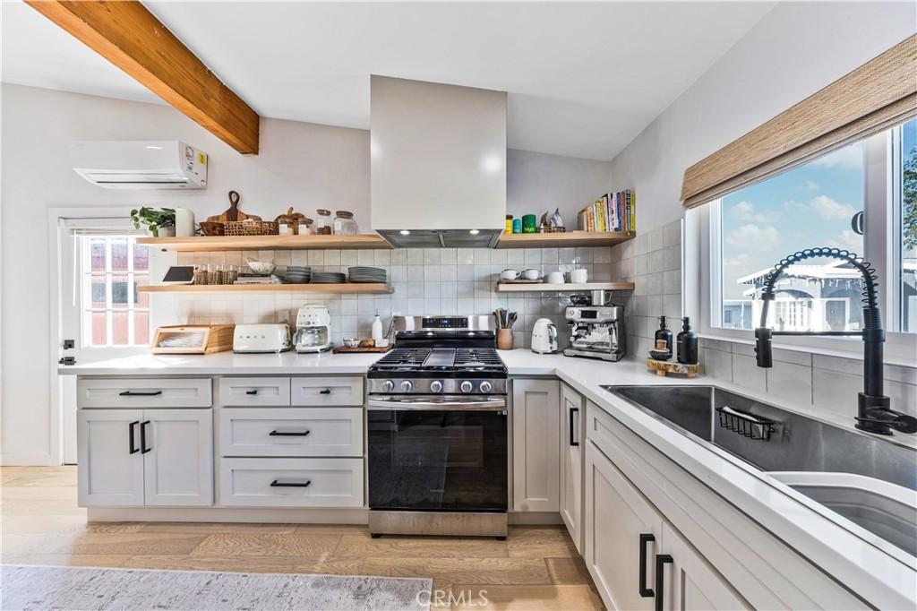 MLS #DW26003570 image #0