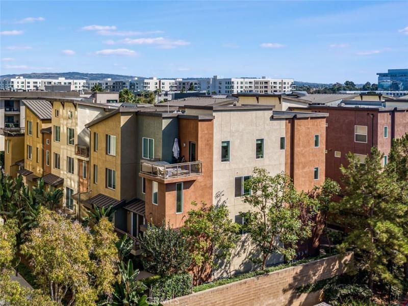 MLS #DW26027486 image #0