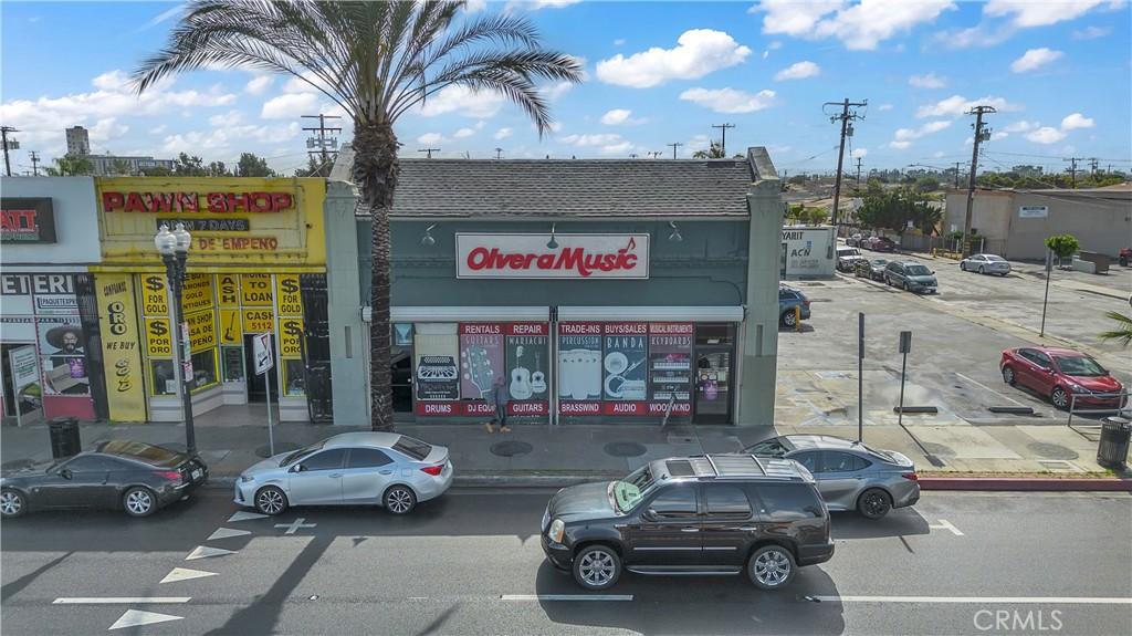 MLS #DW26044602 img 0