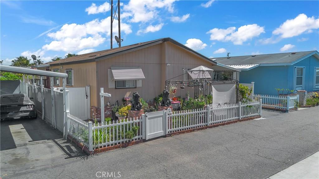 MLS #DW26051355 image #0