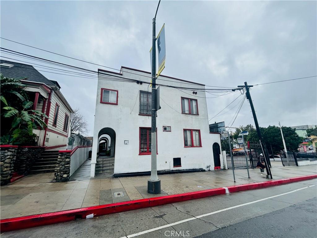 MLS #DW26057125 image #0