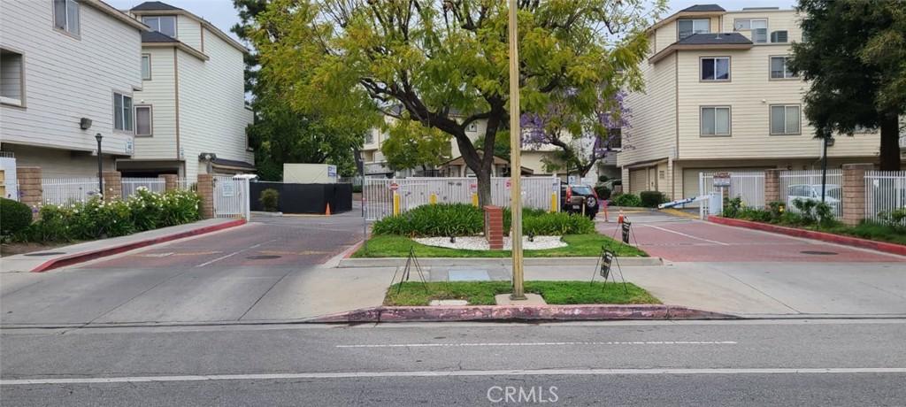 MLS #DW26073937 image #0