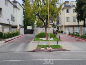 MLS #DW26073937 image #0