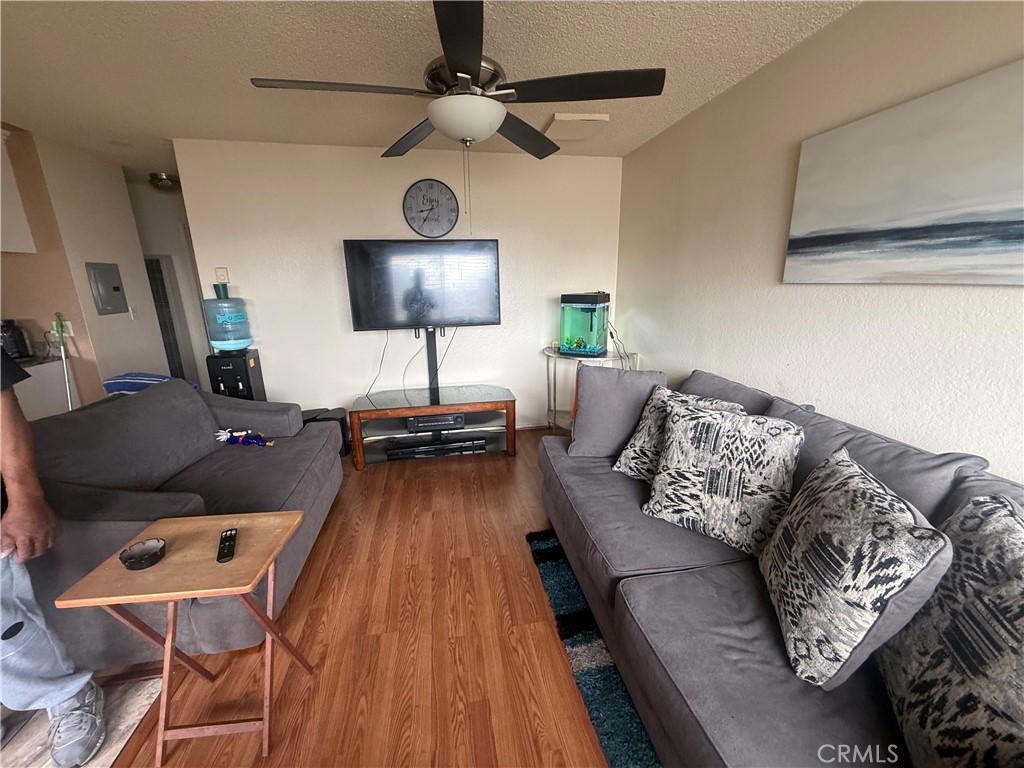 MLS #DW26079660 image #0