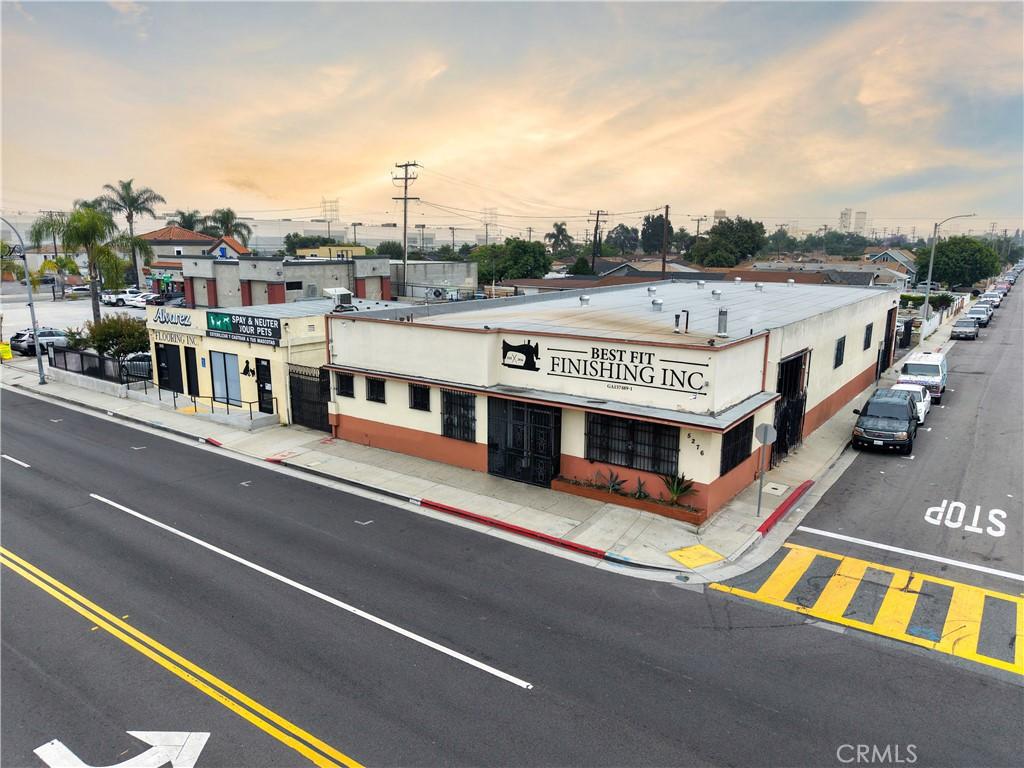 MLS #DW26104408 image #0