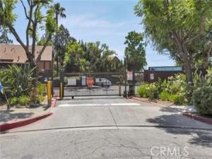 MLS #DW26164368 image #0