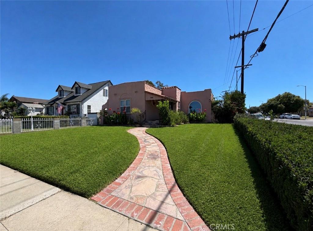 656 W 117th Los Angeles CA 90044 | MLS #DW26179757 45 MLS #DW26179757 image #0