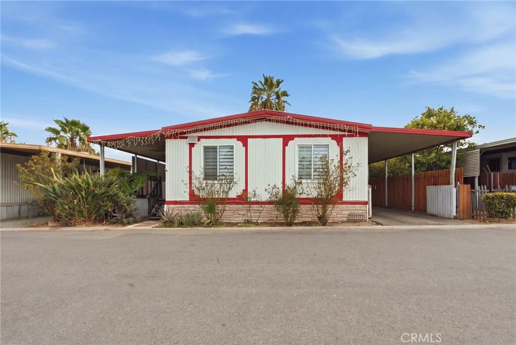 MLS #DW26184504 image #0