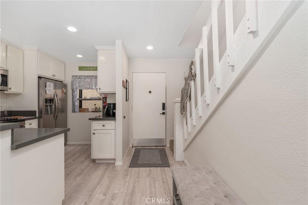 MLS #DW26185228 image #0