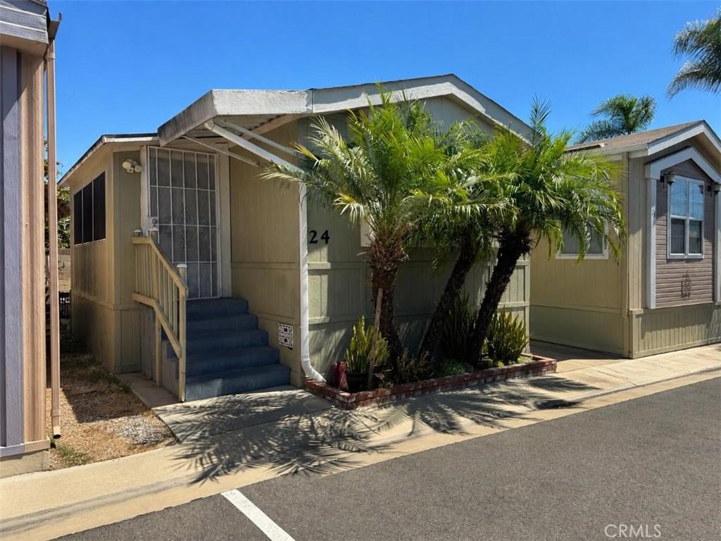 17820 Lakewood AV #24 Bellflower CA 90703 | MLS #DW26207705 41 MLS #DW26207705 image #0