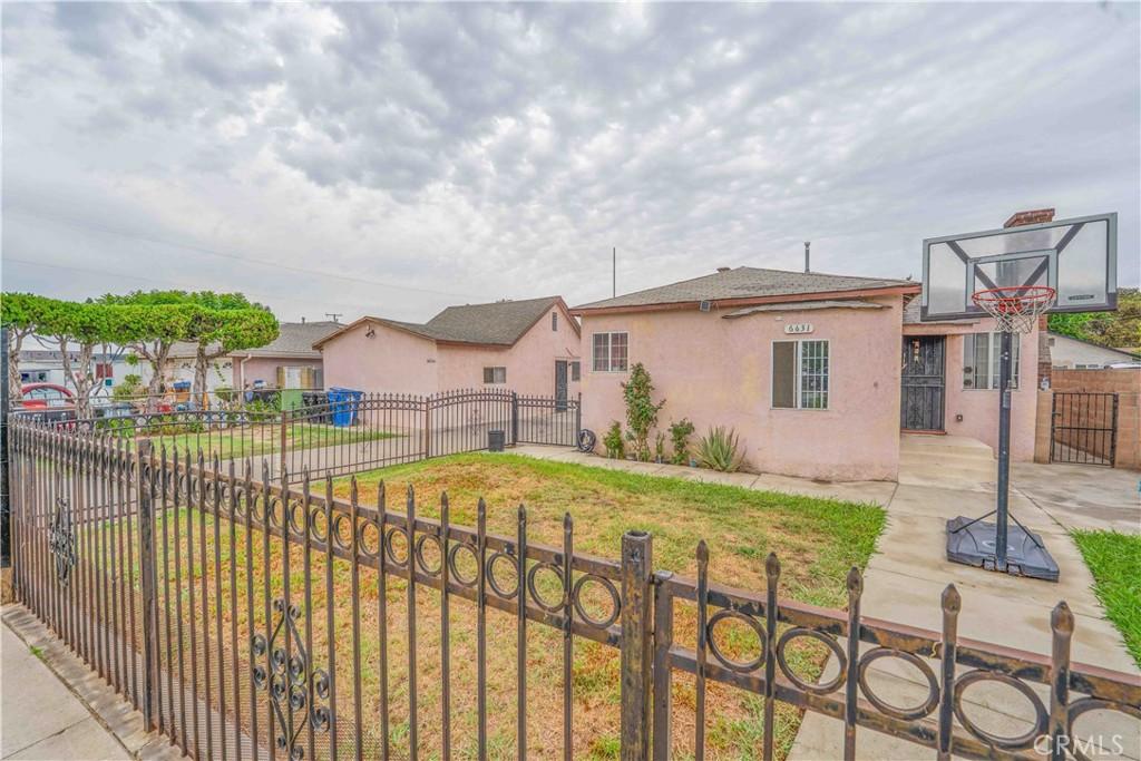 6631 El Selinda AV Bell Gardens CA 90201 | MLS #26670603 129 MLS #26670603 image #0