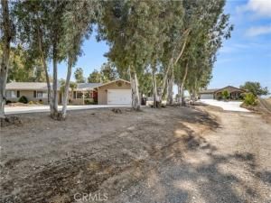 MLS #FR25095464 image #0