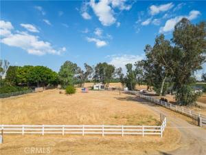 MLS #FR25196746 image #0