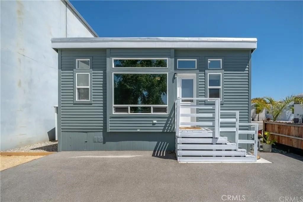 MLS #FR25238077 image #0