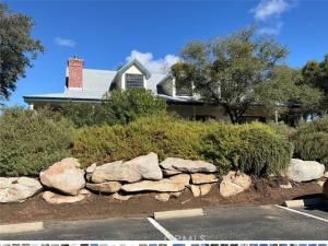 MLS #FR25242309 image #0