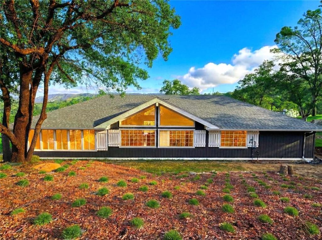 MLS #FR25251380 image #0