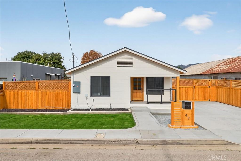 MLS #FR25260040 image #0