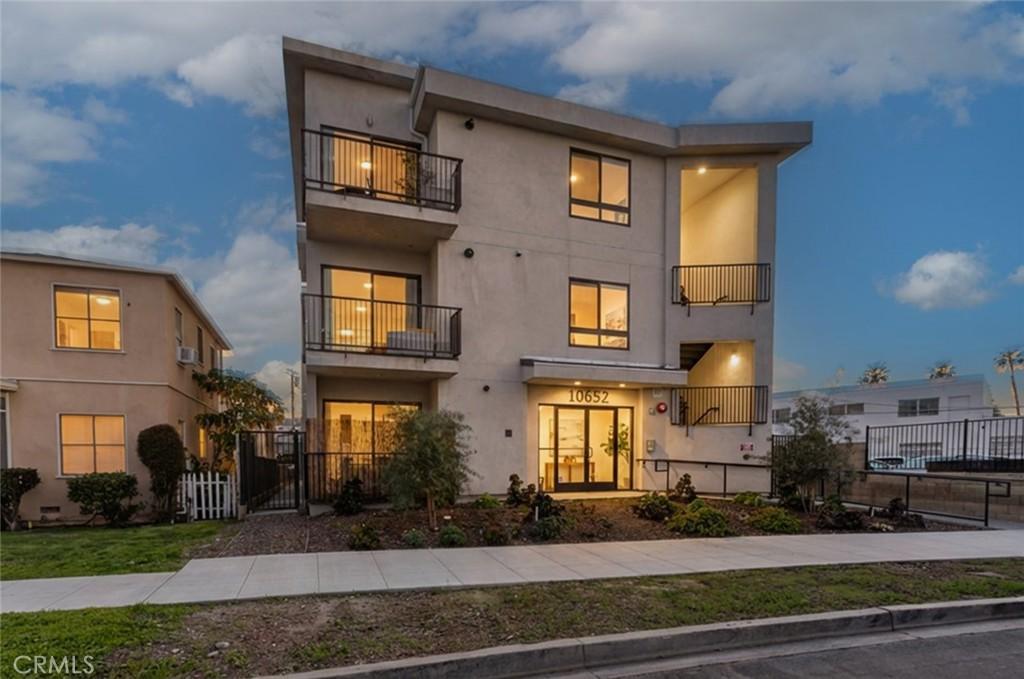 MLS #GD26039704 image #0