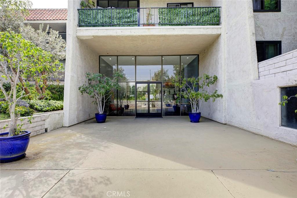 1401 Valley View #206 Glendale CA 91202 | MLS #GD26051452 45 MLS #GD26051452 image #0