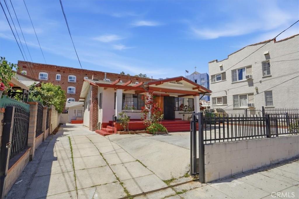 1257 1/2 N New Hampshire Los Angeles CA 90029 | MLS #GD26097673 87 MLS #GD26097673 image #0