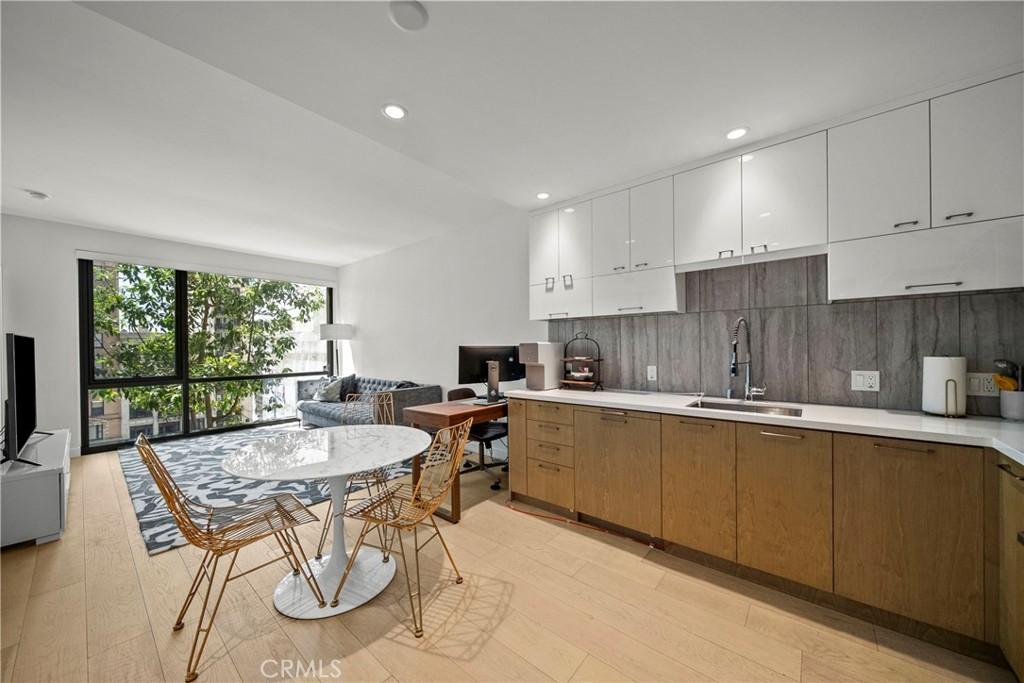 400 S Broadway #828 Los Angeles CA 90013 | MLS #GD26150509 45 MLS #GD26150509 image #0